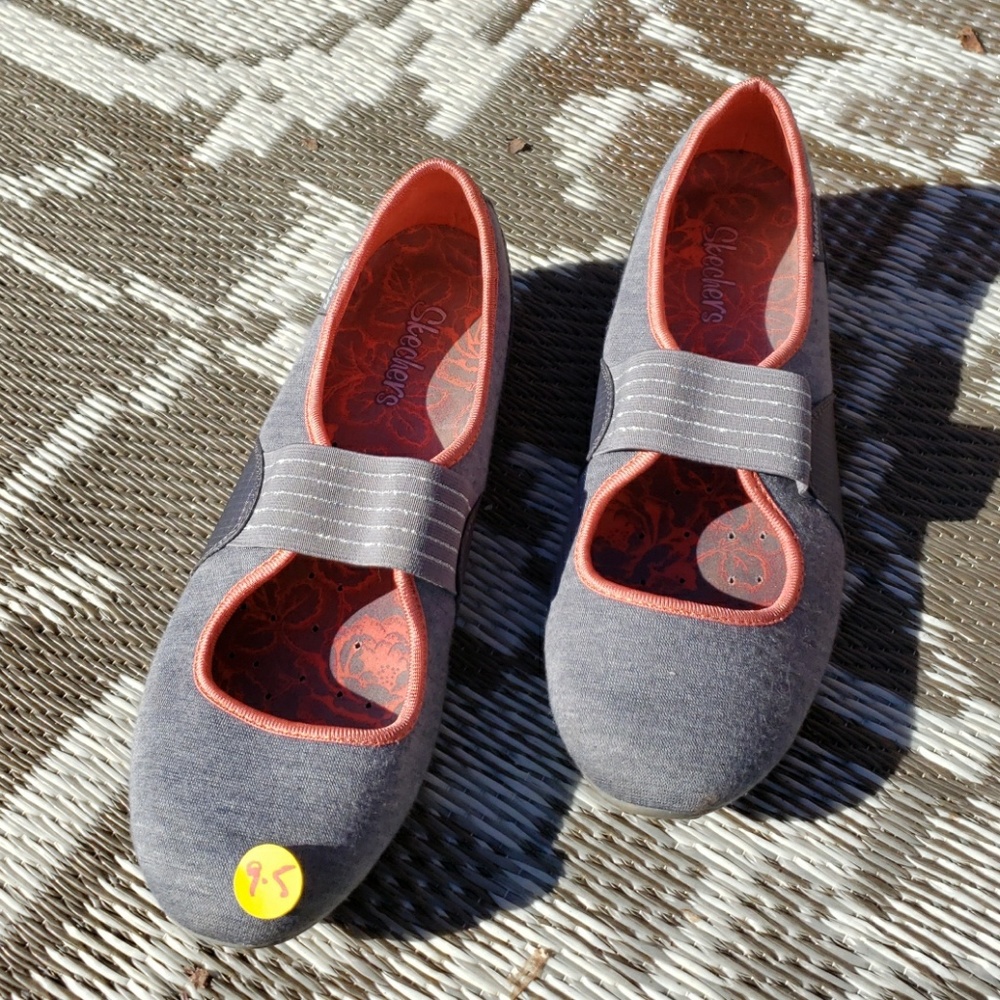 Shoes - Picture 2 of 2